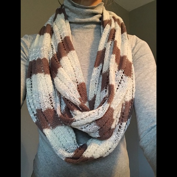 Staring At Stars Oatmeal & Taupe Infinity Scarf - Picture 5 of 7